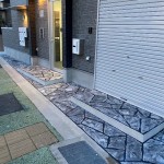 ☆102号室：入口（シャッター付き）